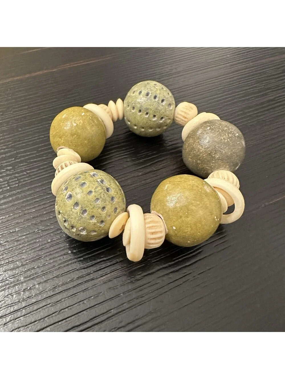4 Piece Set Decorative Napkin Ring Holders Stone Age by Kemp and Beatley VGC